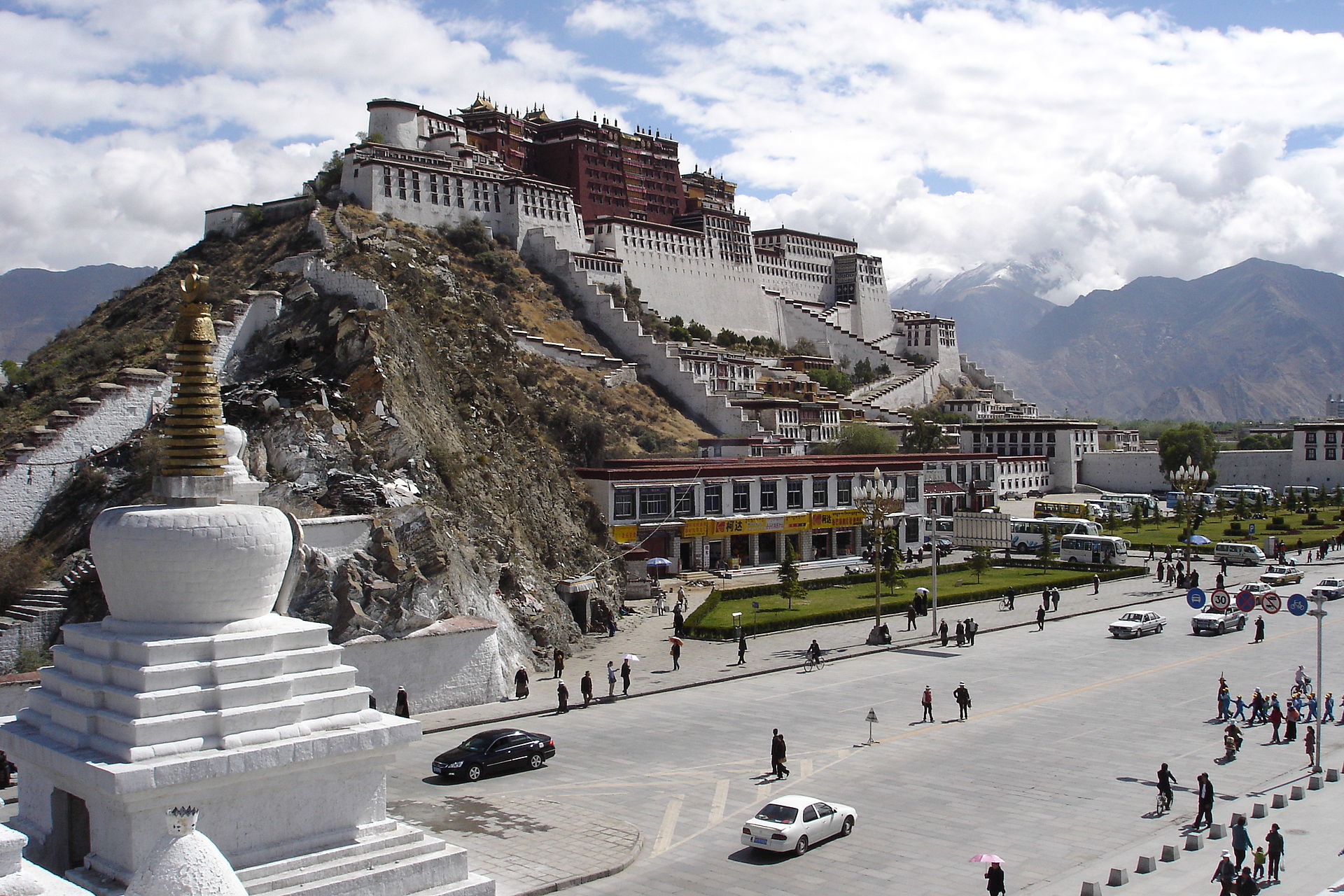 potala palace du lich trung quoc tay tang - Cung điện POTALA  - tòa thành cổ kính đặc sắc của Tây Tạng