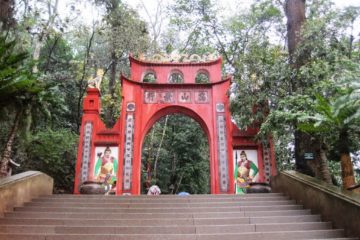 tour-den-hung