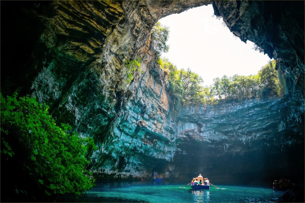 dong phong nha 1 1024x683 - Tour Huế - Động Phong Nha/Thiên Đường đệ nhất kỳ quan